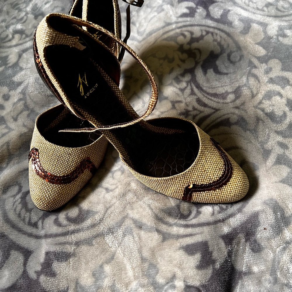 Gianni Bini Tan and Brown Heels